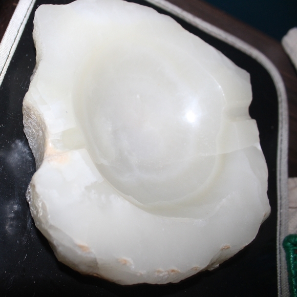 Vintage Alabaster Ashtray - Picture 14 of 16